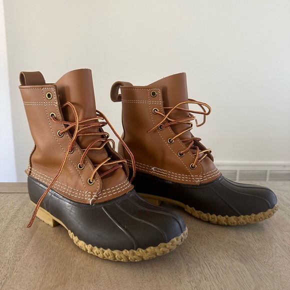 LL Bean - Women’s Bean Boot 8” - Size 8 - Picture 3 of 6